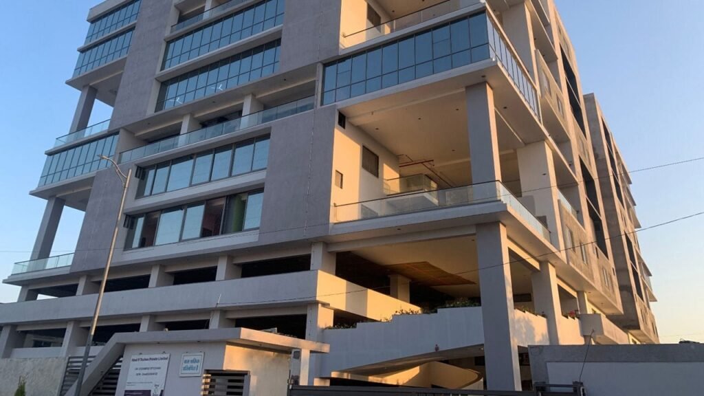 5045032c e9c8 430f bbd2 c0a7245fcd8a photo 1 medium